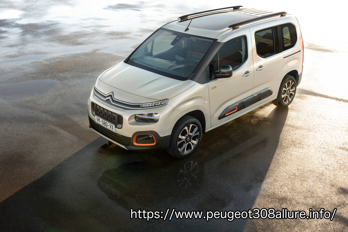 /images/car/berlingo/berlingo-026.jpg